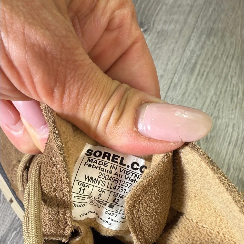 Sorel Brown Lace Up Boots - Picture 8 of 10